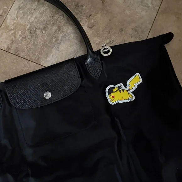 Longchamp x Pokemon Pikachu Le Pliage Large Shoulder Tote Black - Picture 5 of 13